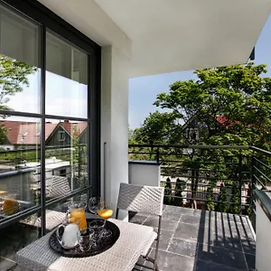  Apartament House